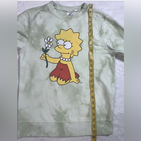Lisa Simpson Sweatshirt/Shorts set size XS/S - Picture 6 of 16